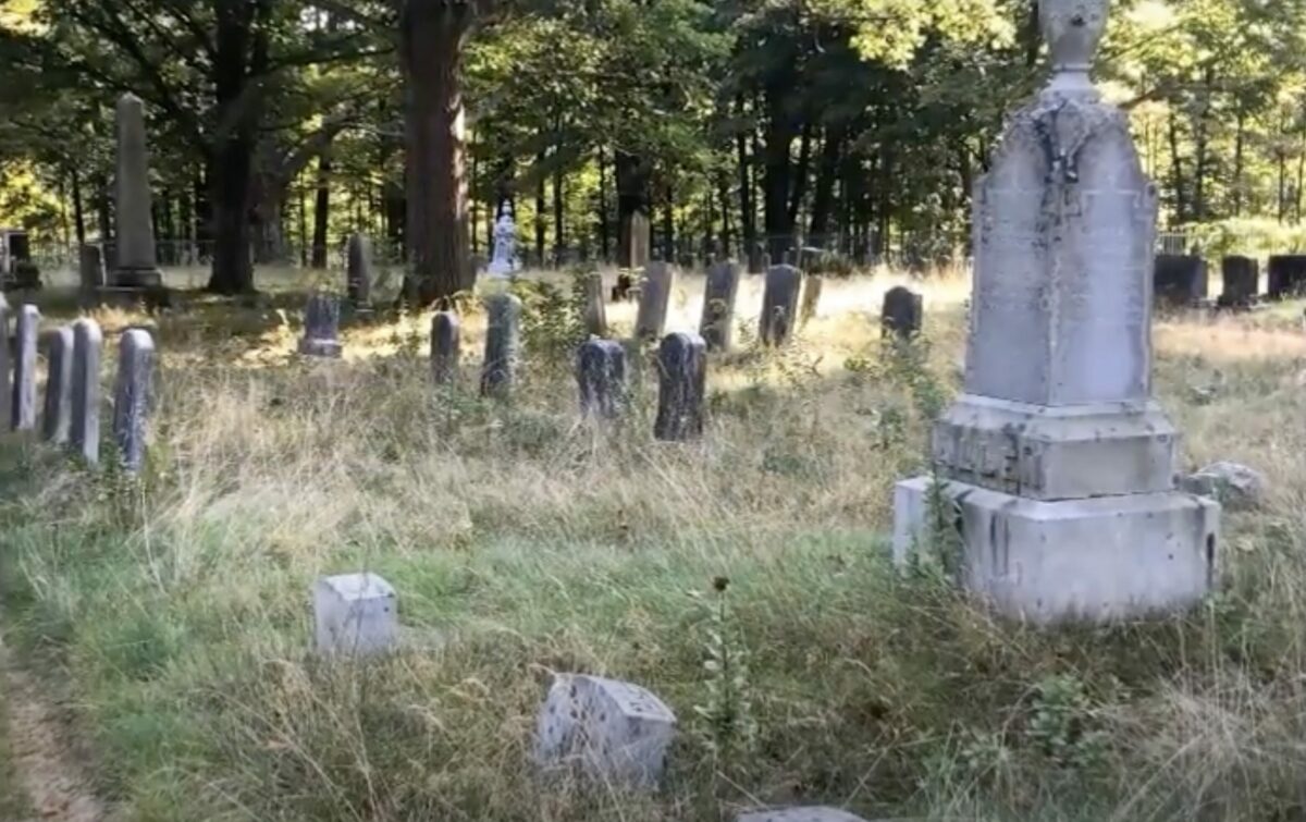 Rochester NH History Podcast: Tour of the Gonic Village Cemetery